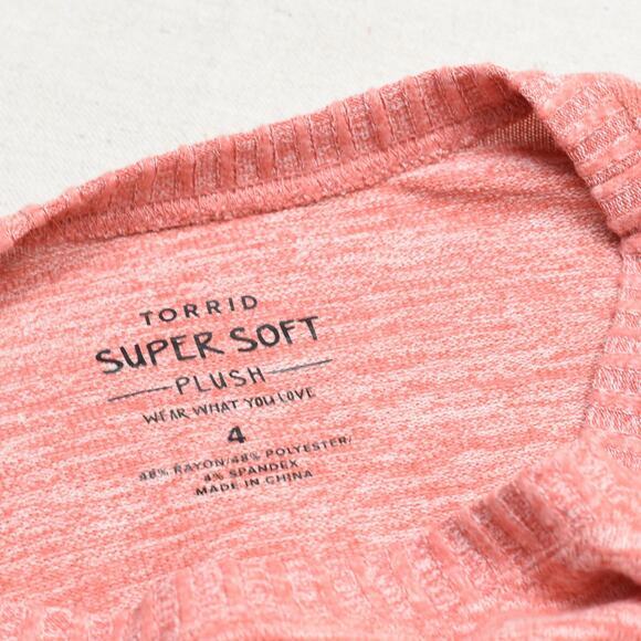 Torrid Women's Pullover Sweater Crew Neck Solid Rayon Pink Size 4 Super Soft - Picture 7 of 8